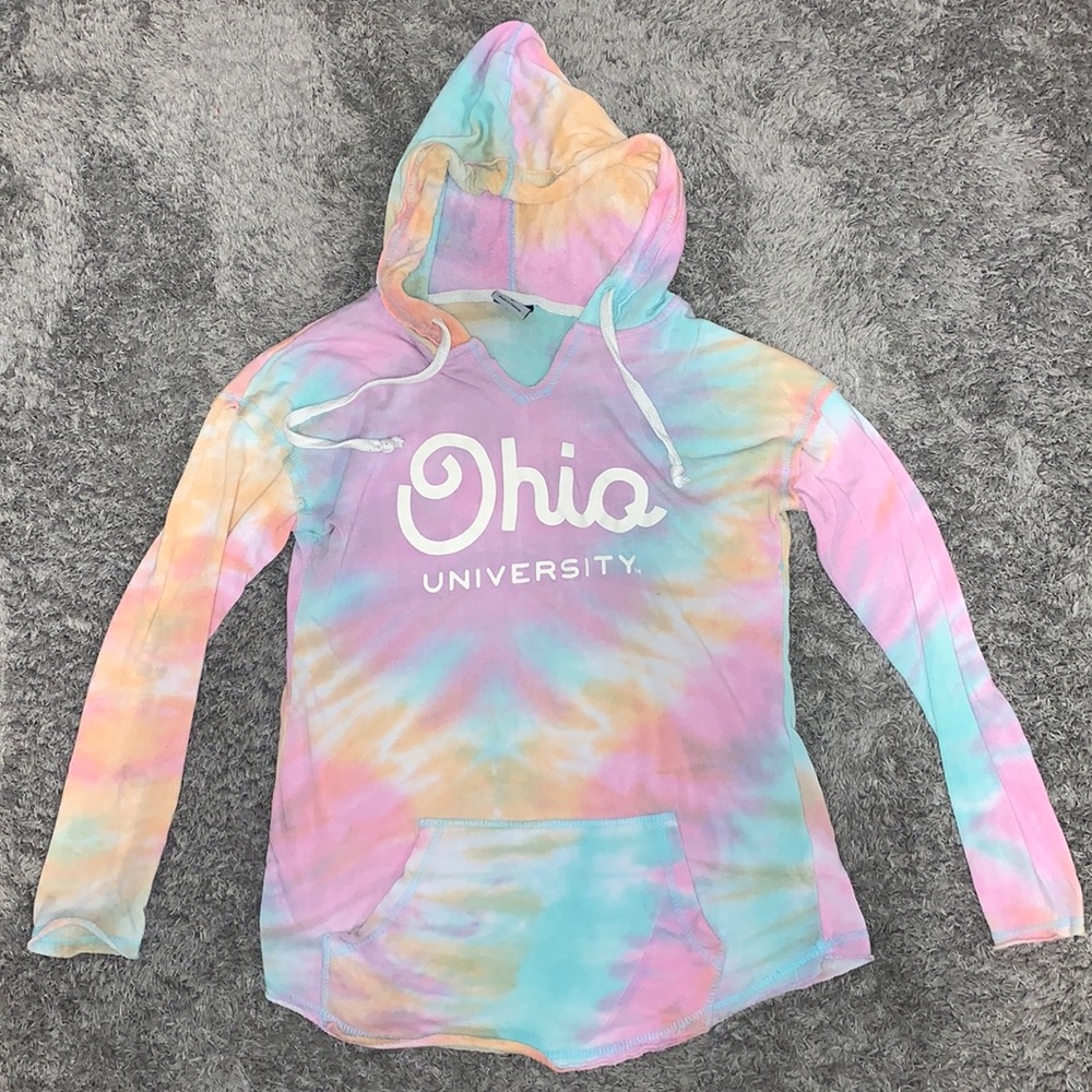 Pastel tie-dye pullover